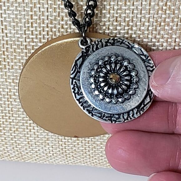 MIXED METALS Layered Costume Jewelry Necklace - Picture 3 of 7